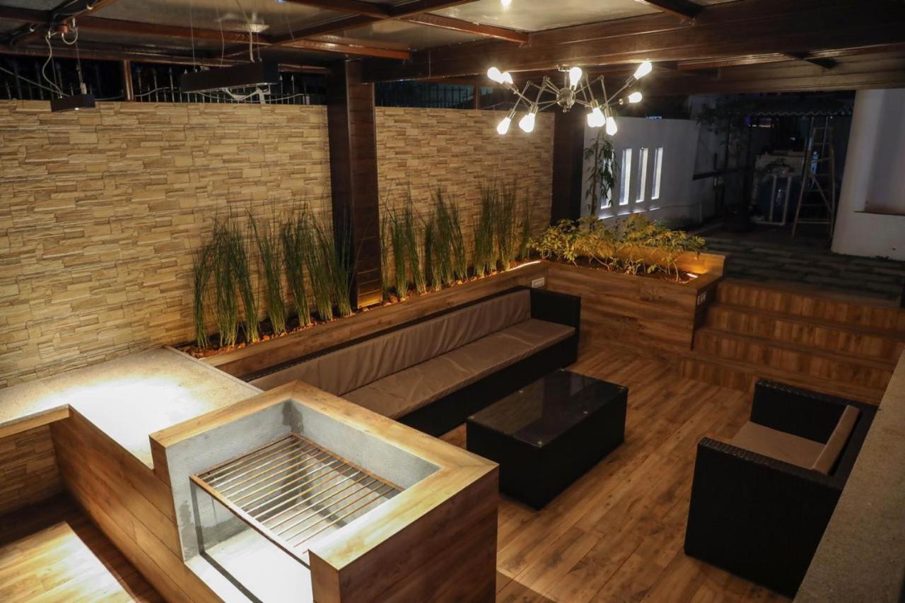Aqua Villa Luxury Home Stay ロナバラ エクステリア 写真
