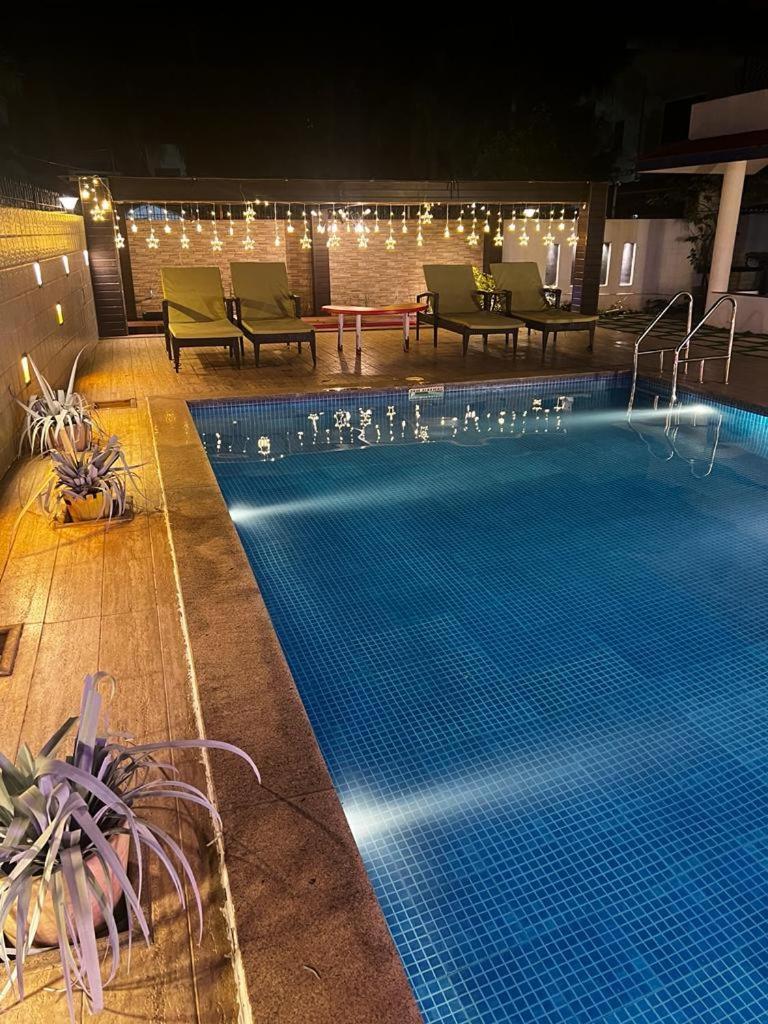 Aqua Villa Luxury Home Stay ロナバラ エクステリア 写真