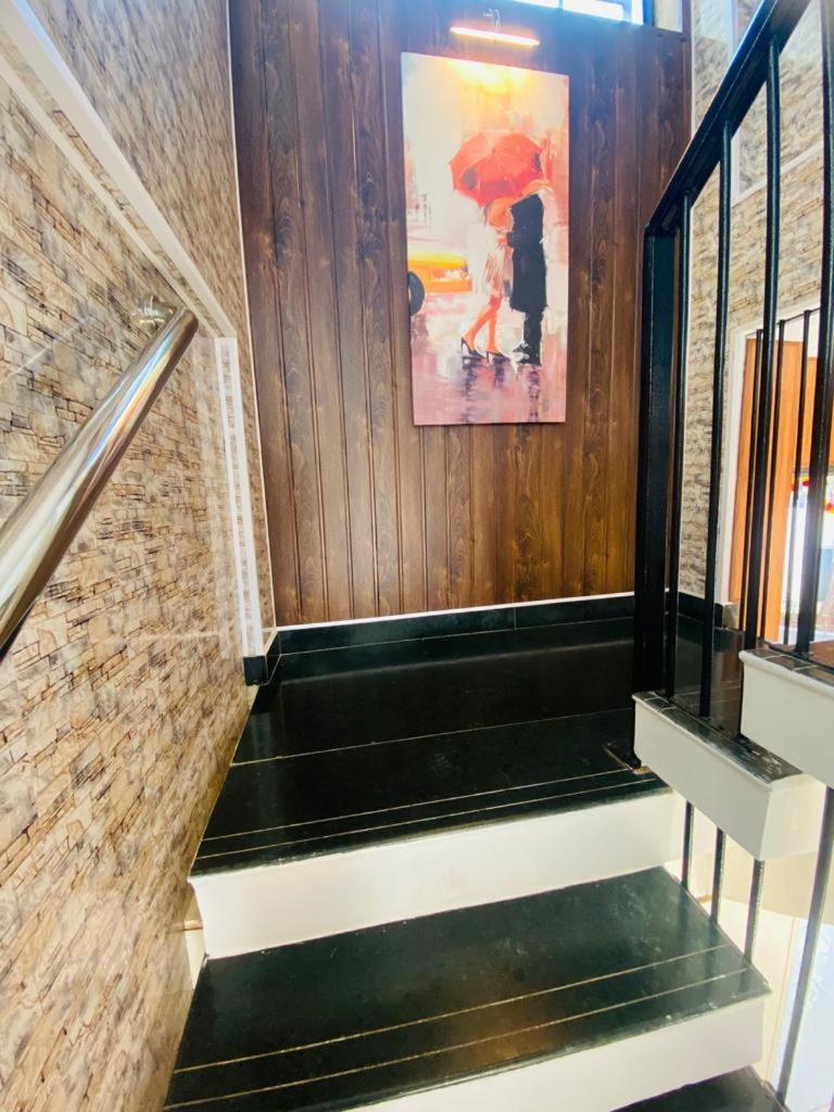 Aqua Villa Luxury Home Stay ロナバラ エクステリア 写真