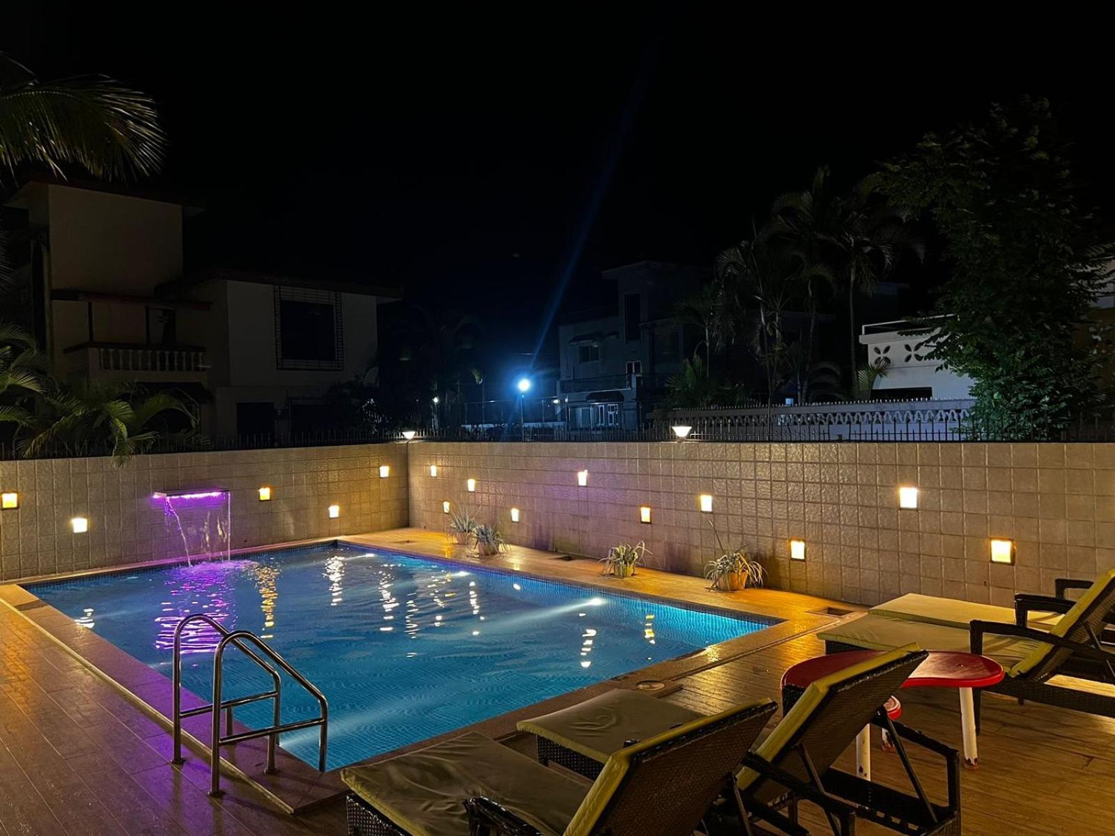 Aqua Villa Luxury Home Stay ロナバラ エクステリア 写真
